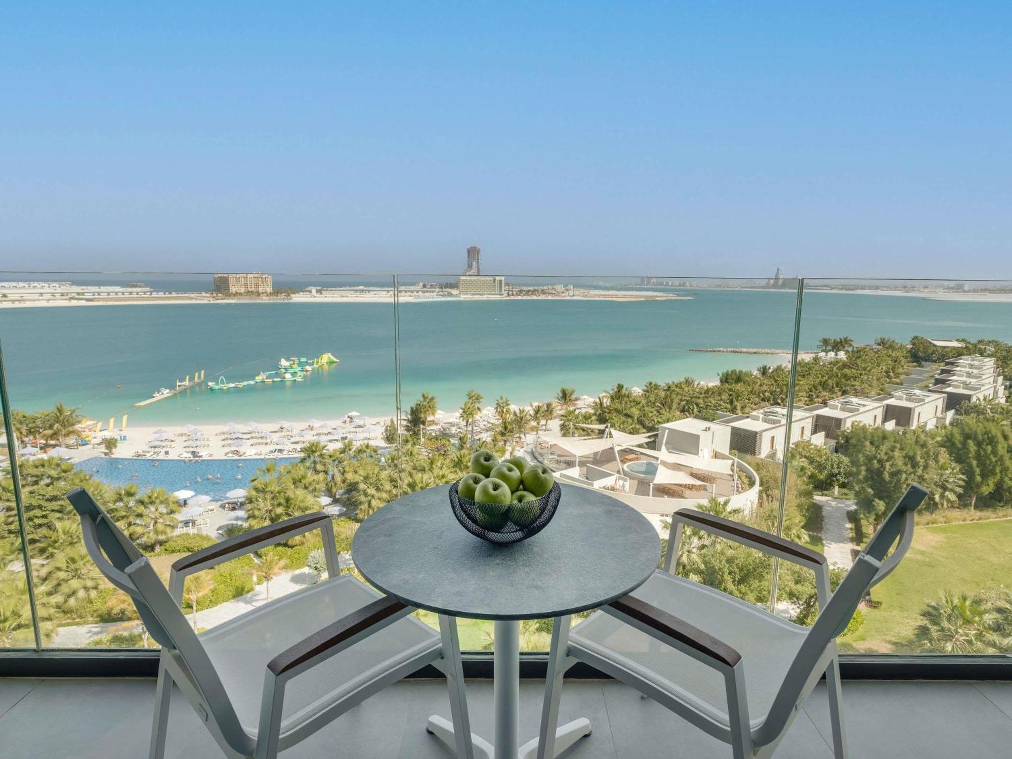 Premium King Room Beach Pool